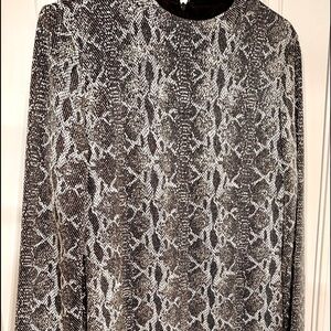 🎉Host Pick🎉 Glittery Snake Print Dress